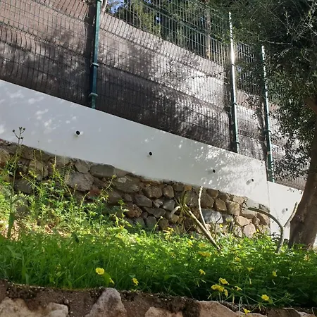 Individual Tranquila Con Bano Privado En Piso Compartido